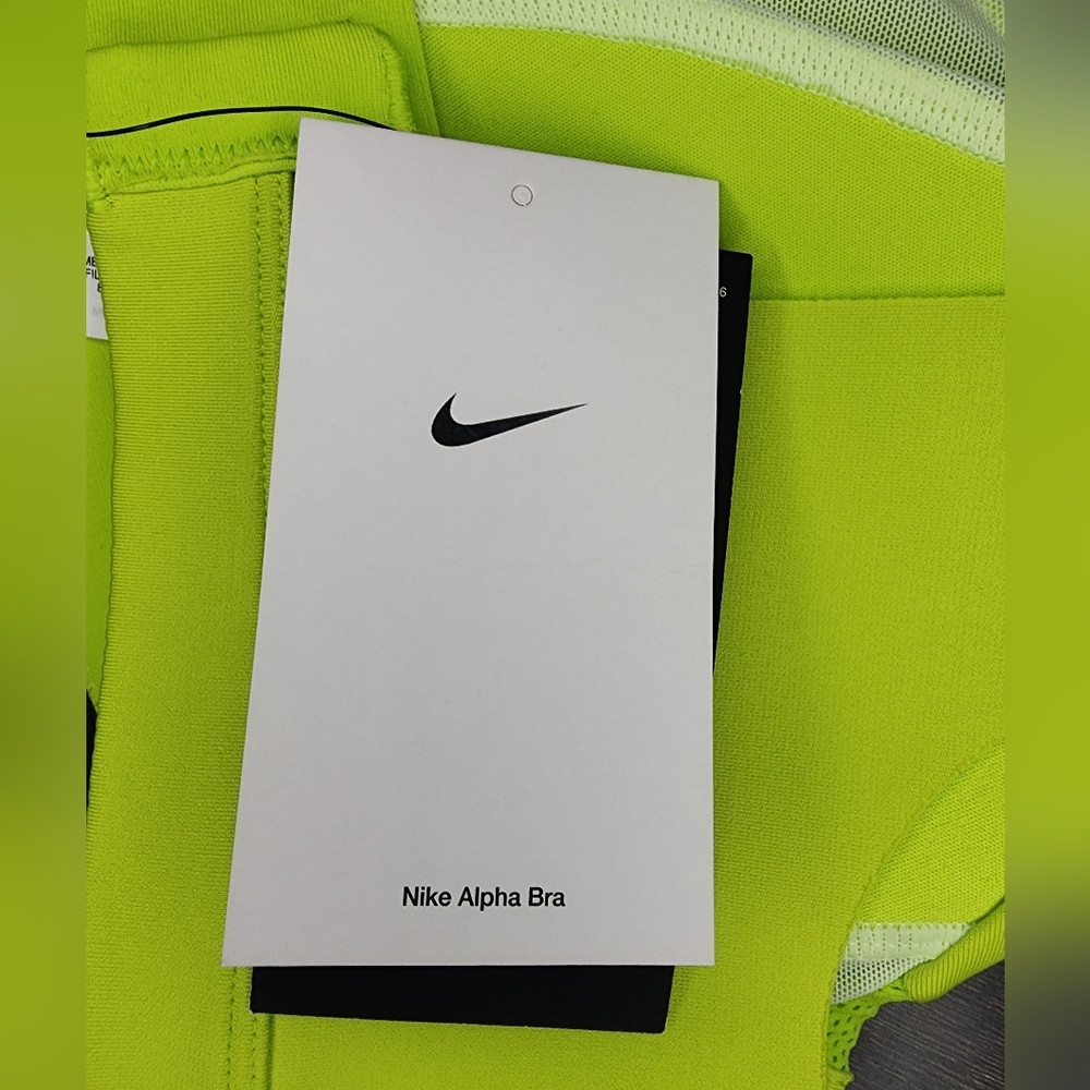 NWT Nike Alpha Bra, Womens Small - Picture 5 of 6